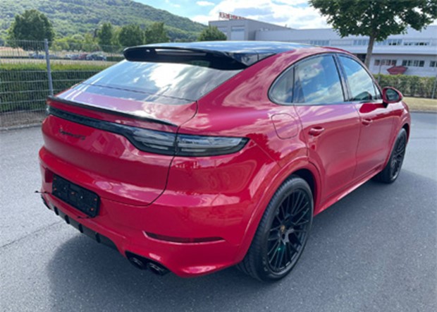 Luxury SUV Porsche Cayenne Coupe GTS V8 Rental in Faro