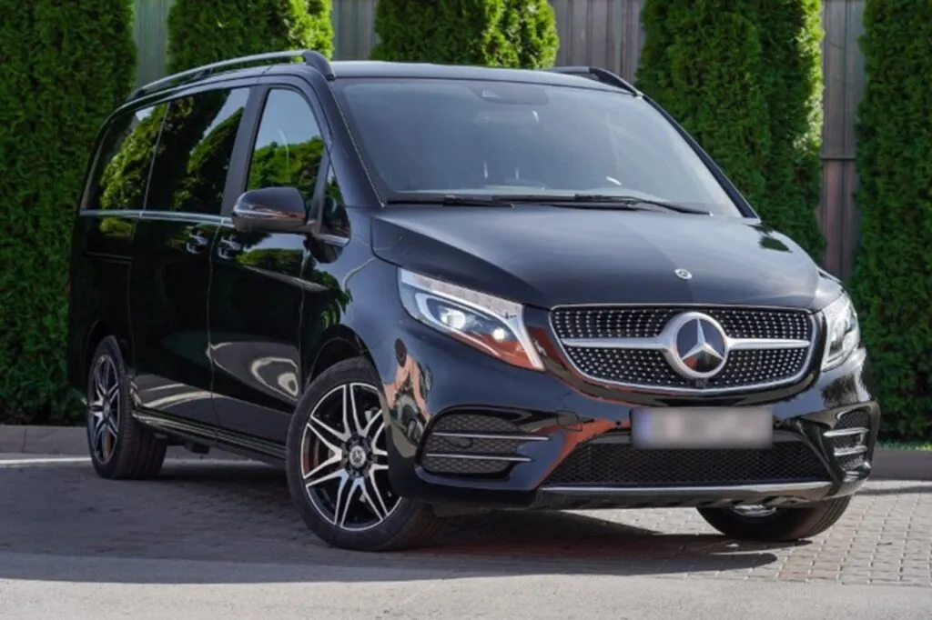 Оренда Mercedes-Benz V 300 D 4Matic Exclusive Long в Порту