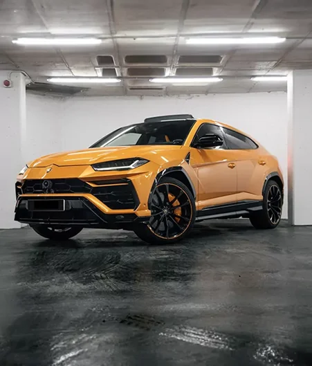 Louer une Voiture Lamborghini Urus Orange à Porto